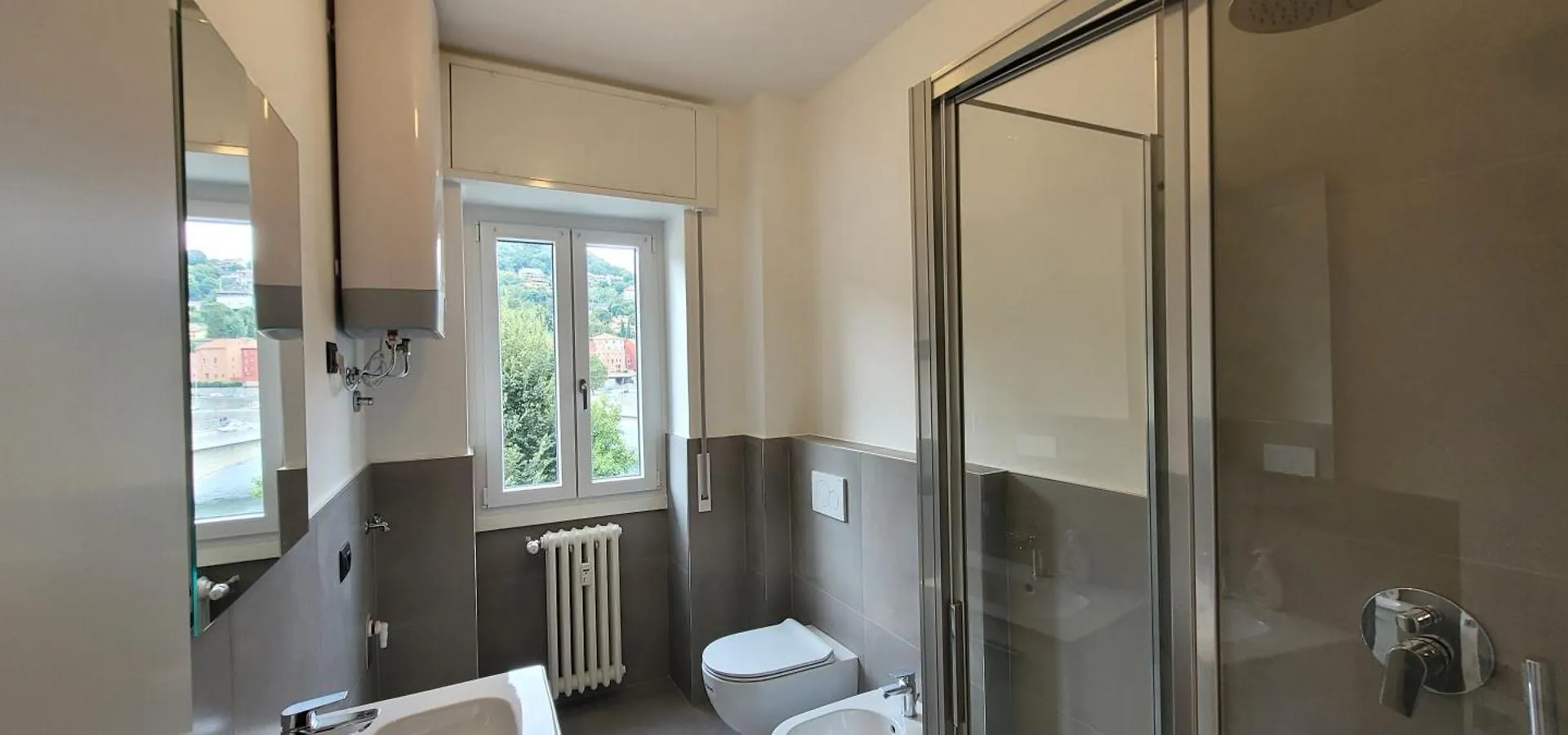 Lecco Lakefront Retreat 0*,