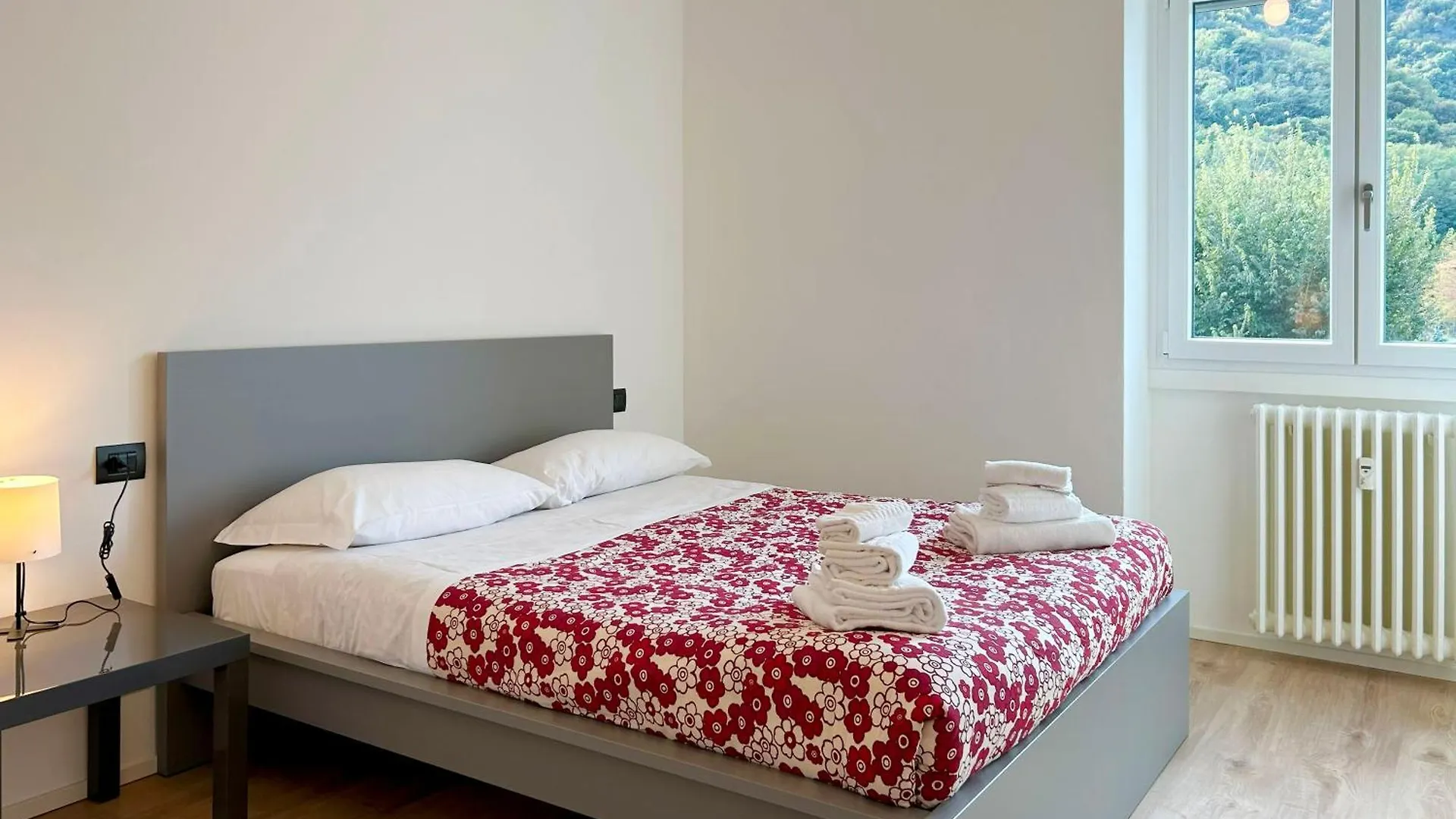 Lecco Lakefront Retreat Apartment