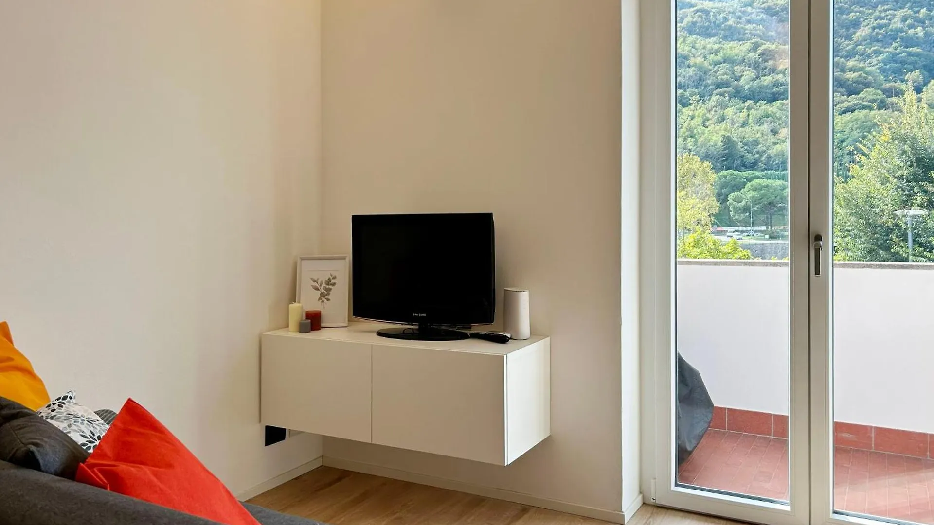 Lecco Lakefront Retreat 0*,  Italy