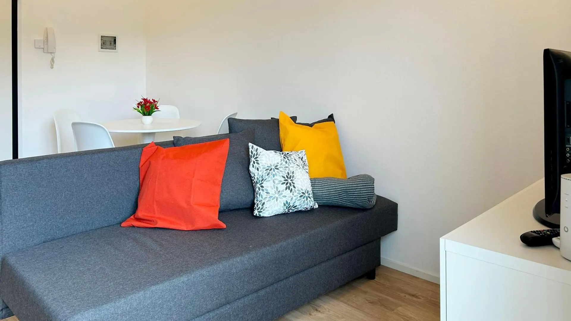 Lecco Lakefront Retreat 0*,  Italy