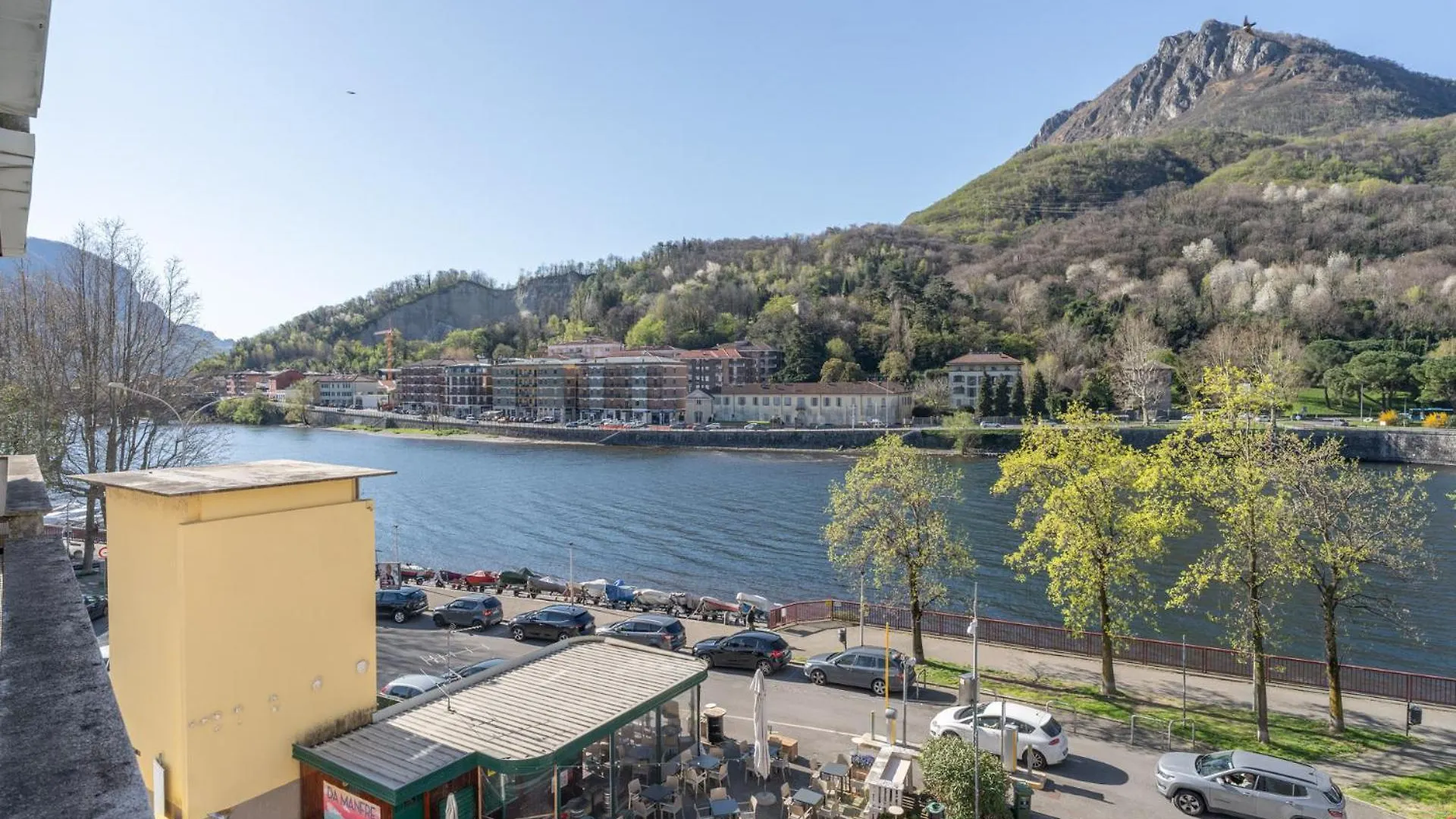 Lecco Lakefront Retreat 0*,