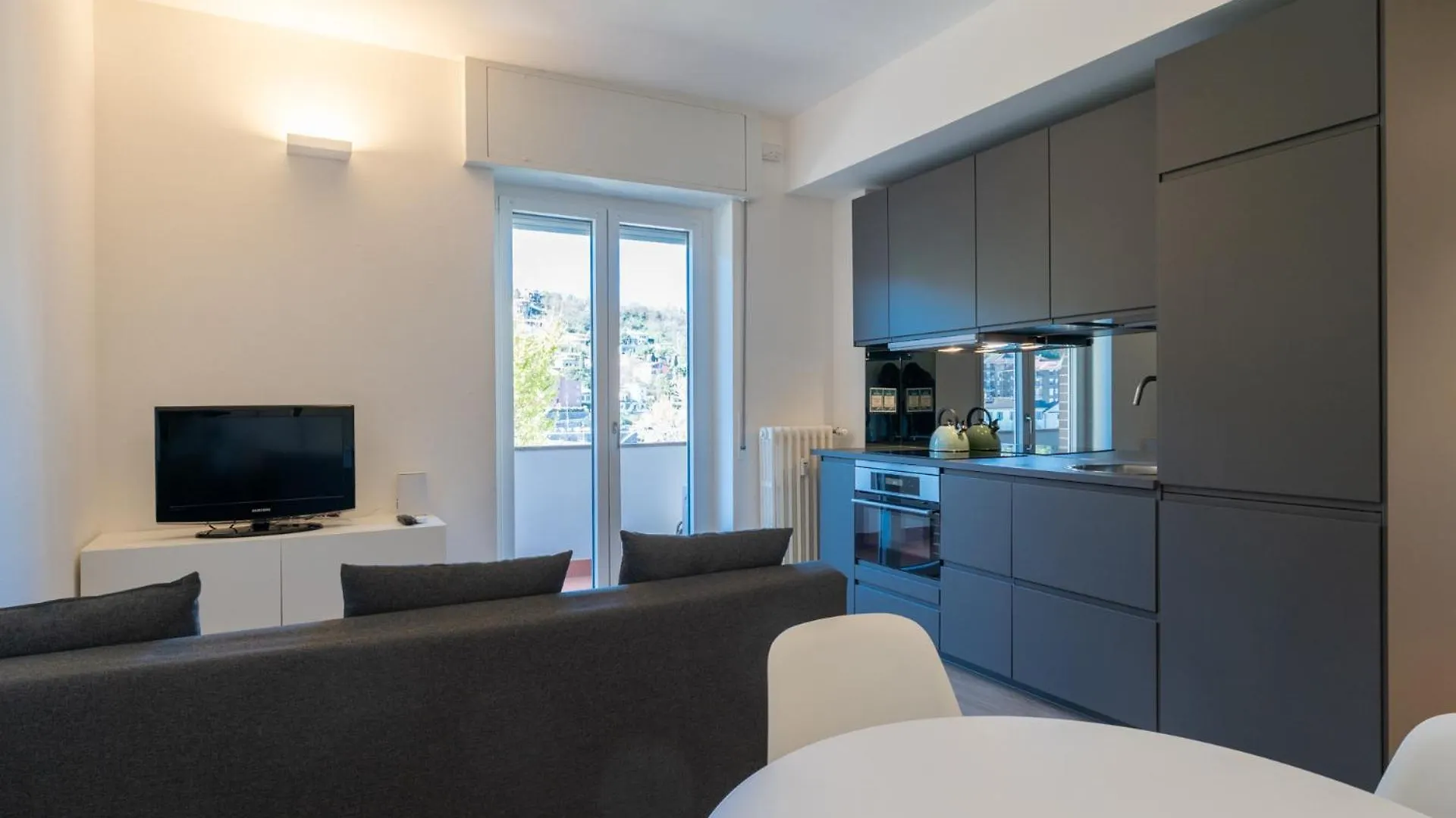 Apartment Lecco Lakefront Retreat