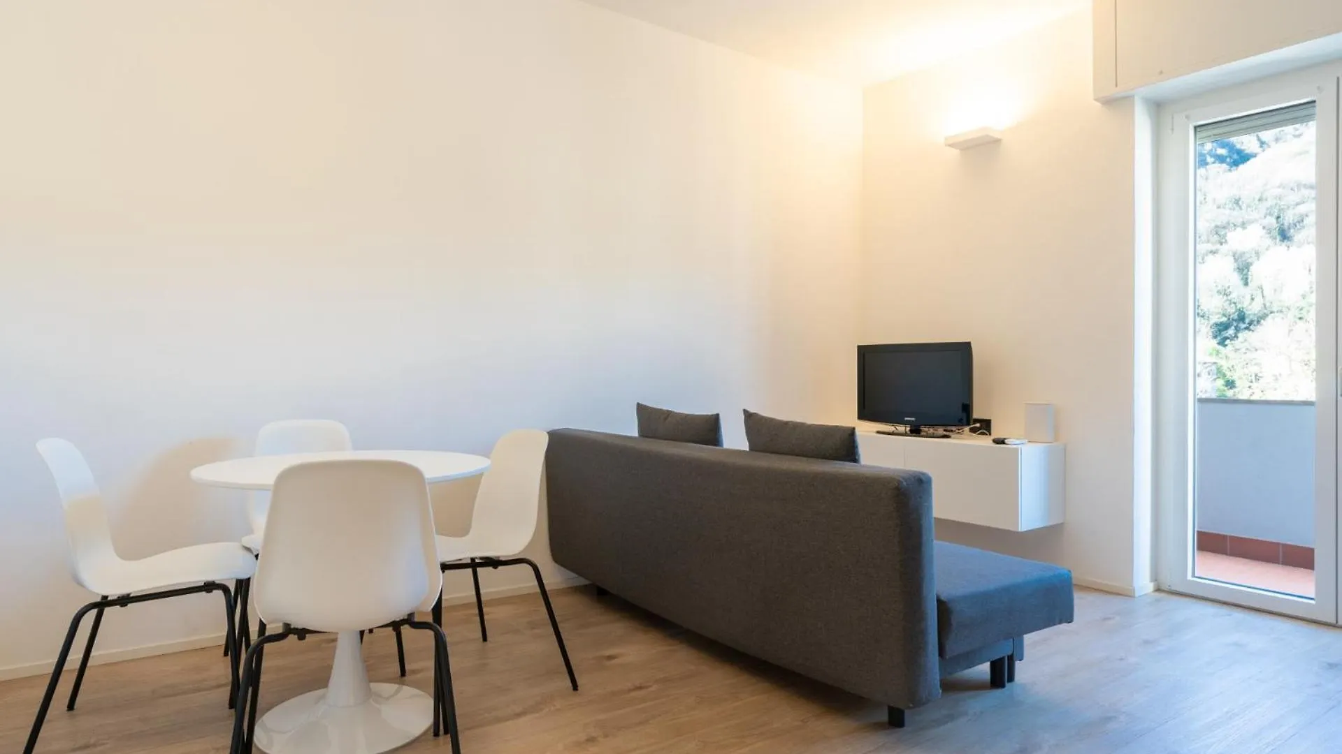 Lecco Lakefront Retreat